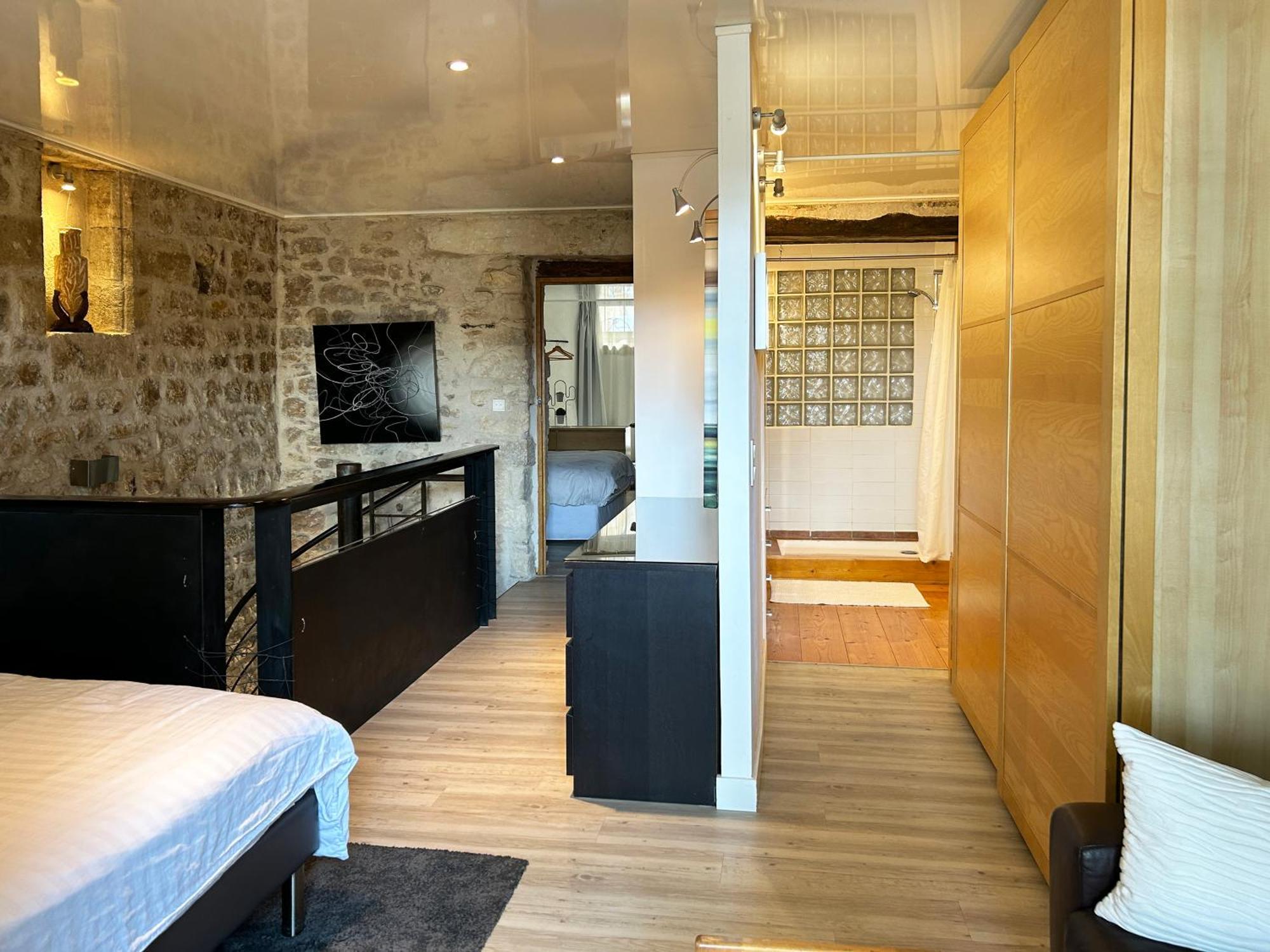 Authentique Et Architecturale - Centre Villa *